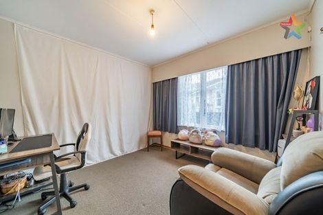 Photo of property in 52 Russell Road, Wainuiomata, Lower Hutt, 5014