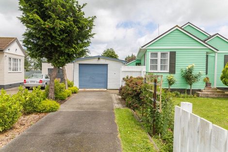 Photo of property in 6 Gertrude Street, Dannevirke, 4930