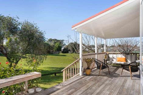 Photo of property in 13 Coutts Road, Pauanui, Hikuai, 3579