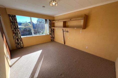 Photo of property in 1 Guernsey Place, Fitzherbert, Palmerston North, 4410