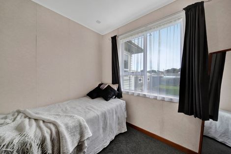 Photo of property in 77 Blake Street, Waitara, 4320