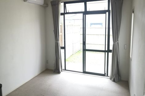 Photo of property in 141/2 Armoy Drive, East Tamaki, Auckland, 2016
