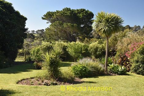 Photo of property in 42 Sandy Beach Road, Tinopai, 0593