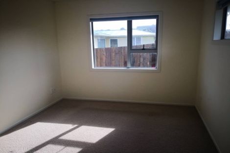 Photo of property in 9 Compass Place, Te Atatu Peninsula, Auckland, 0610