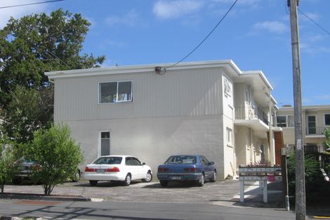 Photo of property in 2/7 Owens Road, Devonport, Auckland, 0624