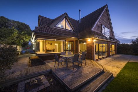 Photo of property in 19 Truscott Grove, Awapuni, Palmerston North, 4412