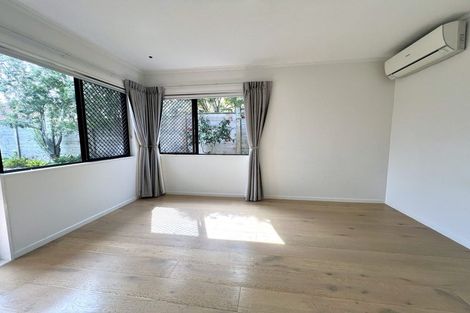 Photo of property in 9 West Fairway, Golflands, Auckland, 2013