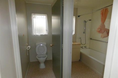 Photo of property in 1/14 Beaumonts Way, Manurewa, Auckland, 2102