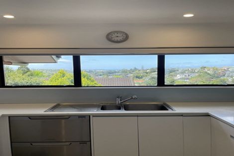 Photo of property in 2/13 Naviti Place, Browns Bay, Auckland, 0630