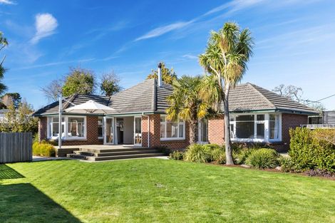 Photo of property in 27 Barclay Place, Burwood, Christchurch, 8061