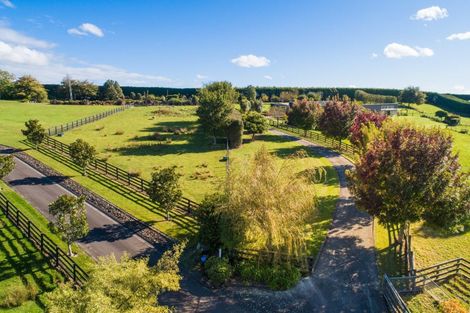 Photo of property in 17 Oram Drive, Turitea, Palmerston North, 4472