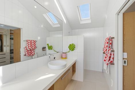 Photo of property in 14 Hardwicke Street, Sumner, Christchurch, 8081