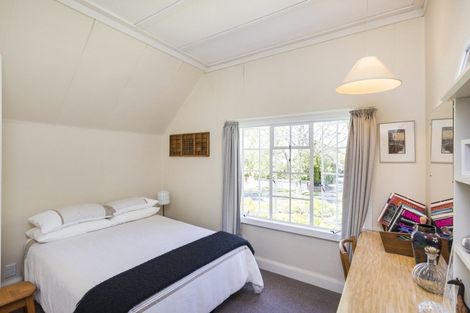 Photo of property in 31 Elmira Avenue, Hokowhitu, Palmerston North, 4410