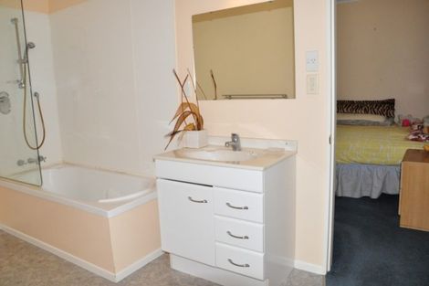 Photo of property in 7 Cole Lane, Milson, Palmerston North, 4414