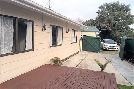 Photo of property in 1/56 Shifnal Drive, Randwick Park, Auckland, 2105
