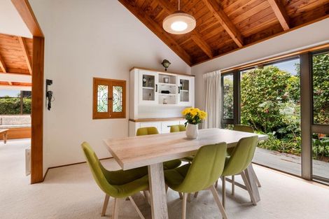 Photo of property in 2/60 Aberdeen Road, Campbells Bay, Auckland, 0620