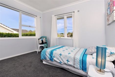 Photo of property in 2/284 East Coast Road, Forrest Hill, Auckland, 0620