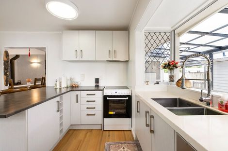 Photo of property in 1b Oak Avenue, Nawton, Hamilton, 3200