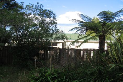 Photo of property in 33 Lookout Drive, Laingholm, Auckland, 0604