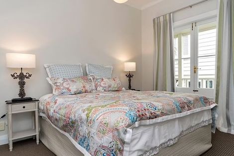 Photo of property in 2/15a Kerr Street, Devonport, Auckland, 0624