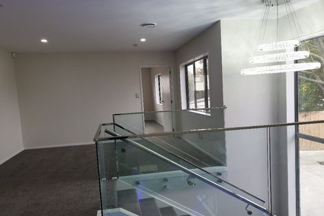 Photo of property in 87d Sturges Road, Henderson, Auckland, 0612