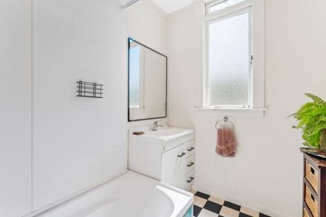 Photo of property in 21 White Street, Whanganui East, Whanganui, 4500