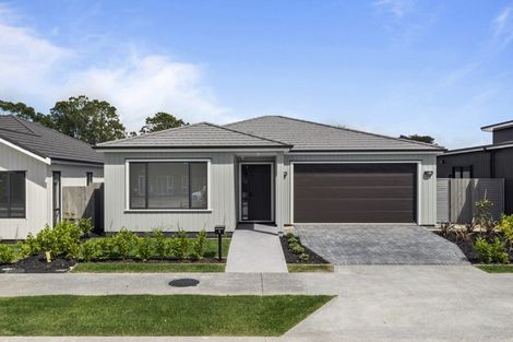 Photo of property in 8 Oyster Drive, Whenuapai, Auckland, 0618