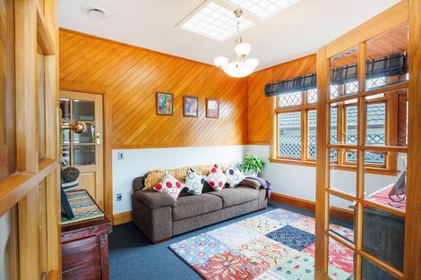 Photo of property in 21 Manapouri Crescent, Hokowhitu, Palmerston North, 4410