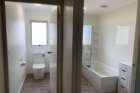 Photo of property in 57 Ruapehu Street, Paraparaumu, 5032