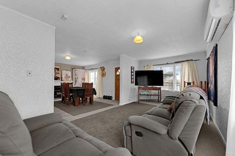 Photo of property in 81 Kayes Road, Pukekohe, 2120