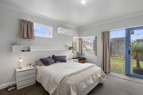 Photo of property in 42a Winchester Street, Levin, 5510