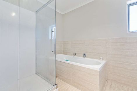 Photo of property in 3 Tavua Lane, Ranui, Auckland, 0612