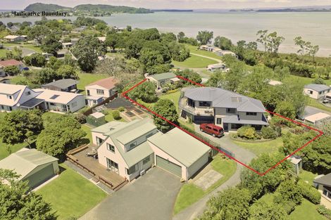 Photo of property in 21 Athenree Road, Athenree, Katikati, 3177