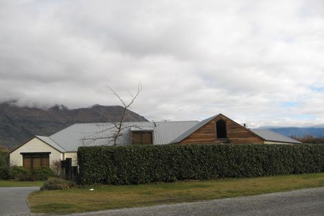 Photo of property in 248 Beacon Point Road, Wanaka, 9305