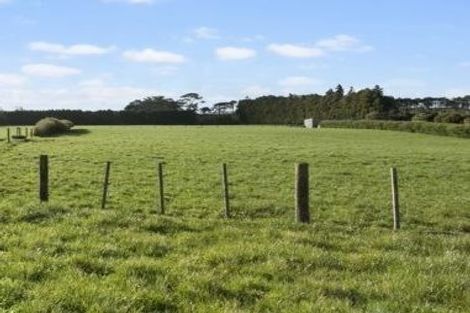 Photo of property in 783 Waitakere Road, Kumeu, 0891