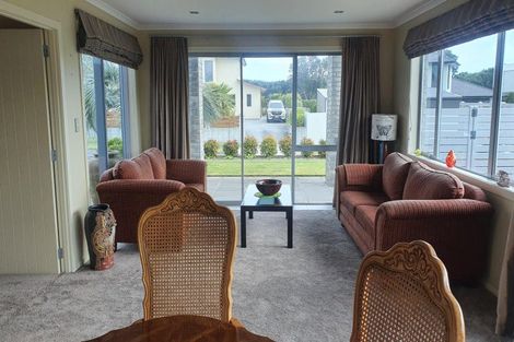 Photo of property in 4 Parkvue Drive, Bell Block, New Plymouth, 4312