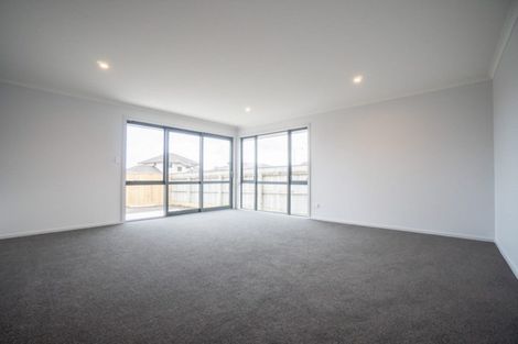 Photo of property in 13 Varsity Heights, Fitzherbert, Palmerston North, 4410