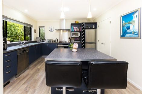 Photo of property in 15 Ormrod Grove, Riverstone Terraces, Upper Hutt, 5018