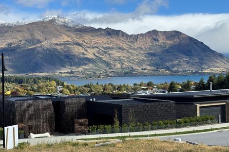 Photo of property in 16 Akitu Rise, Wanaka, 9305