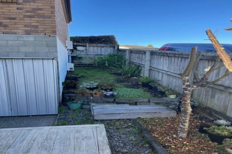 Photo of property in 18 Mulroy Place, Pinehill, Auckland, 0632