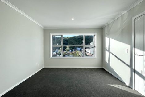 Photo of property in 4b Horoeka Street, Stokes Valley, Lower Hutt, 5019