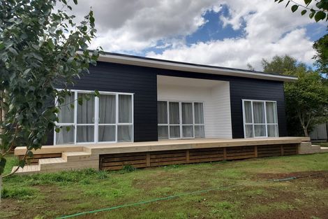 Photo of property in 2 Alpine Way, Ohakune, 4625