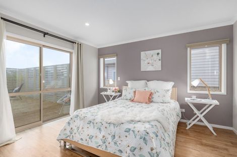 Photo of property in 122 Endeavour Drive, Whitby, Porirua, 5024