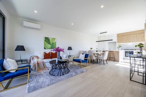 Photo of property in 17a John Jennings Drive, Oteha, Auckland, 0632