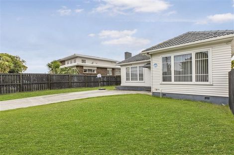 Photo of property in 102 Wallace Road, Papatoetoe, Auckland, 2025