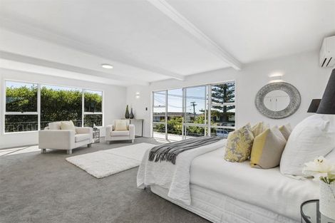 Photo of property in 1/16 Rangitoto Terrace, Milford, Auckland, 0620