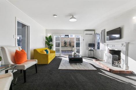 Photo of property in 90 Porchester Road, Papakura, 2110