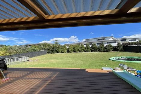 Photo of property in 32 Waldorf Crescent, Orewa, 0931