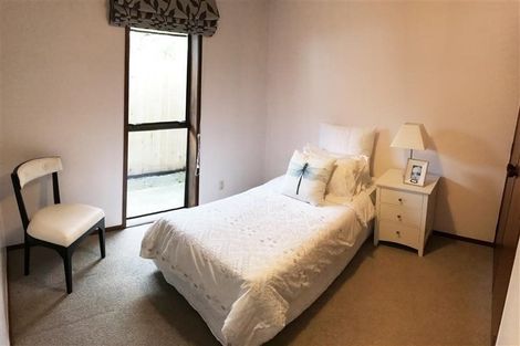 Photo of property in 4/4 Beach Road, Orewa, 0931