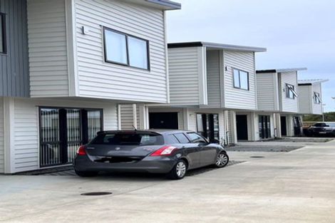 Photo of property in 116b Cascades Road, Pakuranga Heights, Auckland, 2010